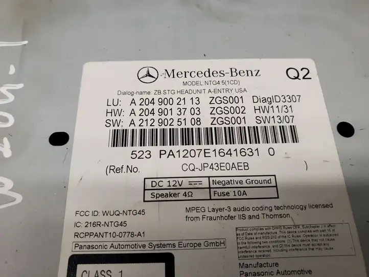 Mercedes-Benz C W204 (2007 - 2014) A2049002113 Магнитола / мультимедийная система — фото 2