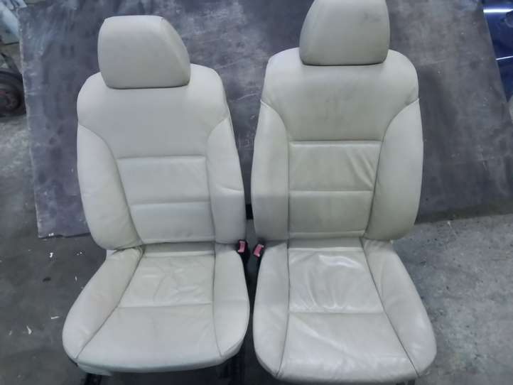 BMW 5 E60 E61 (2004 - 2010)   Комплект отделки дверей