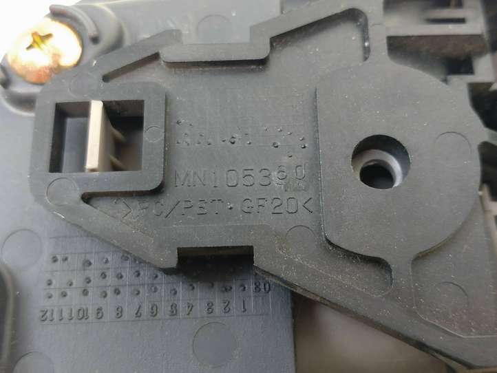Mitsubishi Grandis (2003 - 2012)  MN105360 Внутренняя ручка