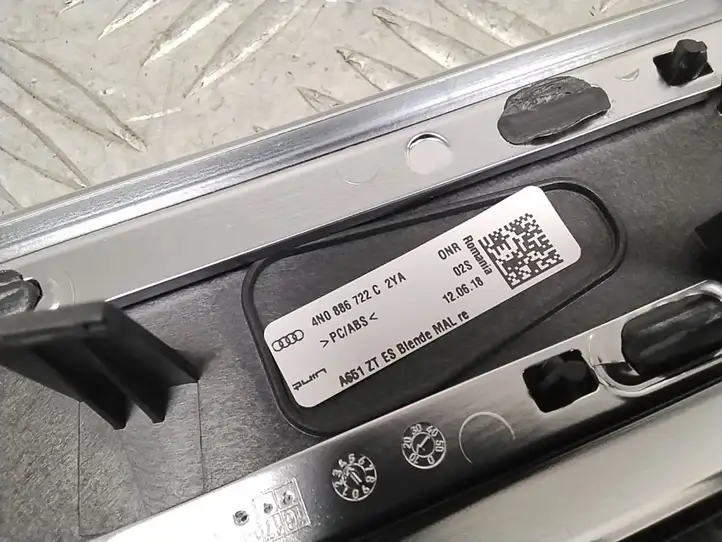 Audi A8 S8 D5 (2017 - ) 4N0886722C Прочие детали салона — фото 2