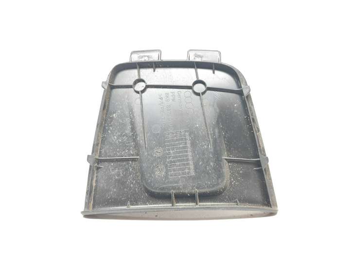 Audi A4 (2007 - 2011)  8K9867979 Обшивка крышки багажника
