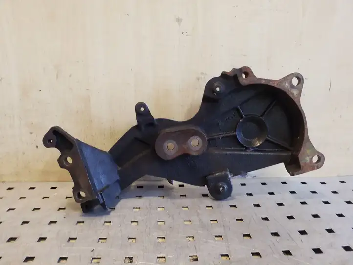 Toyota Corolla Verso AR10 (2004 - 2009) 123150G010 Кронштейн двигателя — фото 1
