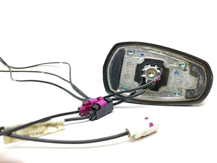 Mercedes-Benz C W204 (2007 - 2014)  0501833 Антенна (антенна GPS)