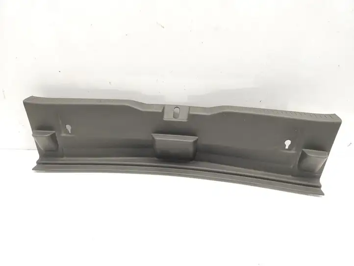 Toyota Auris E180 (2012 - 2018) 6471602120 Отделка порога багажника — фото 1