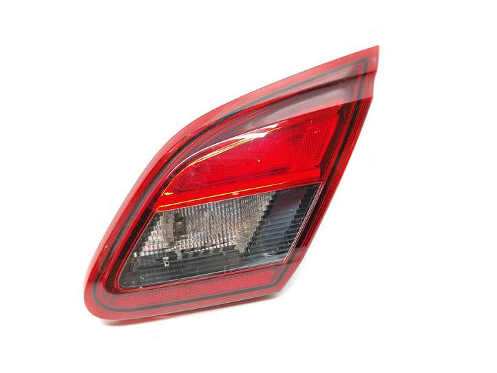 Opel Corsa E (2014 - 2019)  46003466 Задний фонарь в крышке багажника