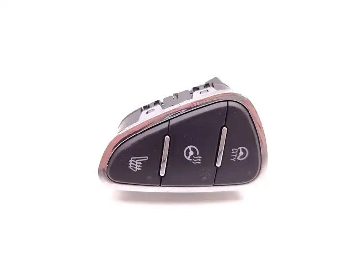 Opel Corsa E (2014 - 2019) 39031646 Включатель обогрева — фото 1