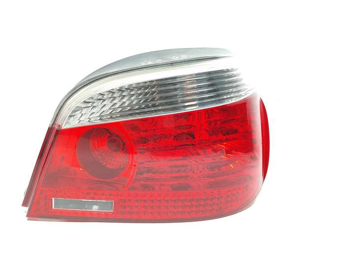 BMW 5 E60 E61 (2004 - 2010)  15823803 Деталь заднего фонаря