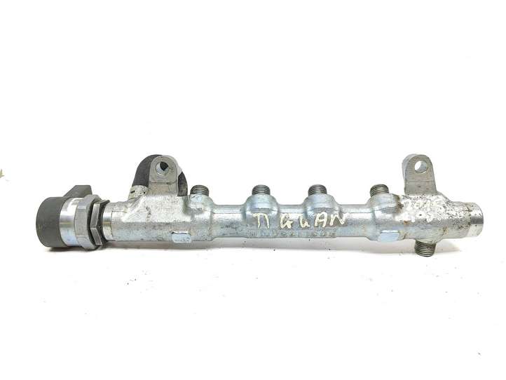 Volkswagen Tiguan (2007 - 2011)  03L130089J Топливный насос
