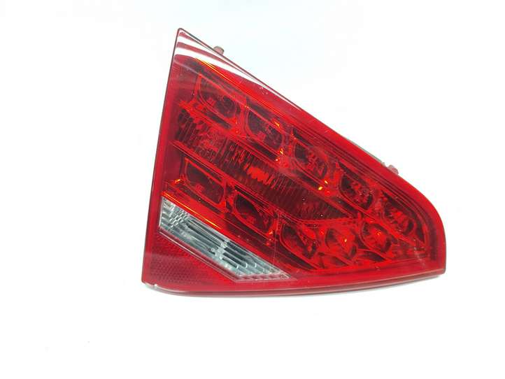 Audi A5 (2007 - 2011)  8T0945093A Задний фонарь в крышке багажника
