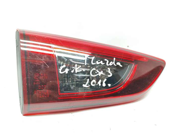 Mazda CX-3 (2015 - 2018)  DB3D513G0 Задний фонарь в крышке багажника