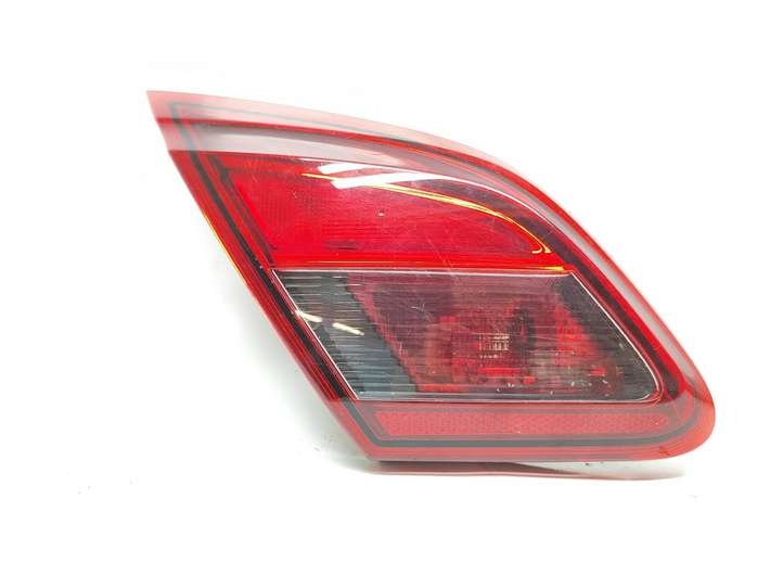 Opel Corsa E (2014 - 2019)  13428451 Задний фонарь в крышке багажника