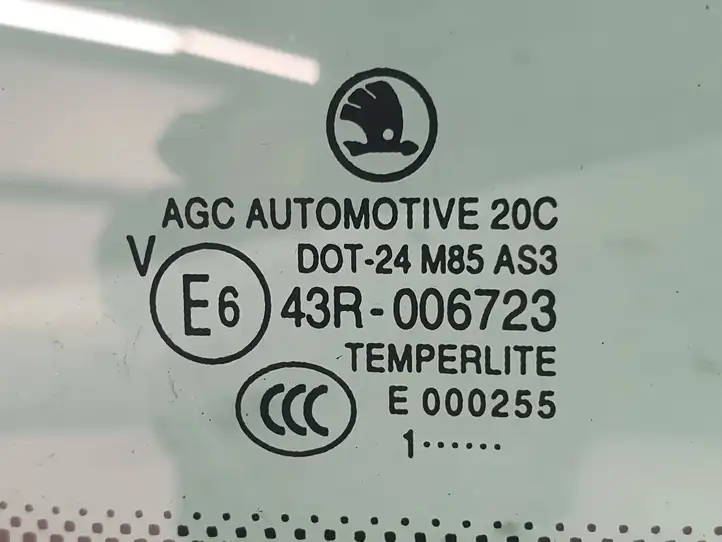 Skoda Yeti (5L) (2009 - 2012) 5L6845298E Заднее боковое стекло — фото 2