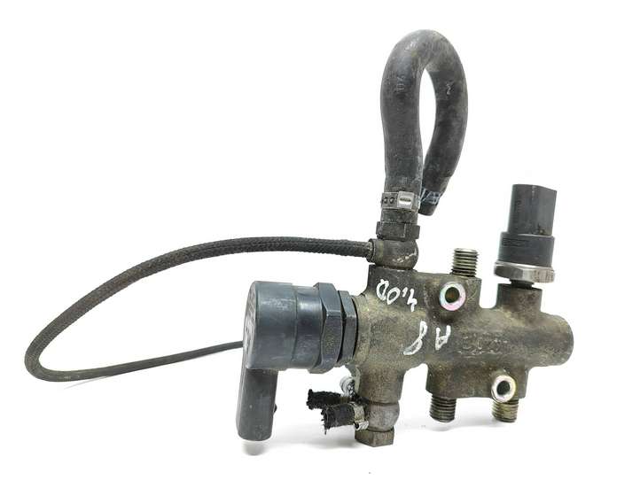 Audi A8 (2002 - 2005)  057130763H Магистральная трубка топлива