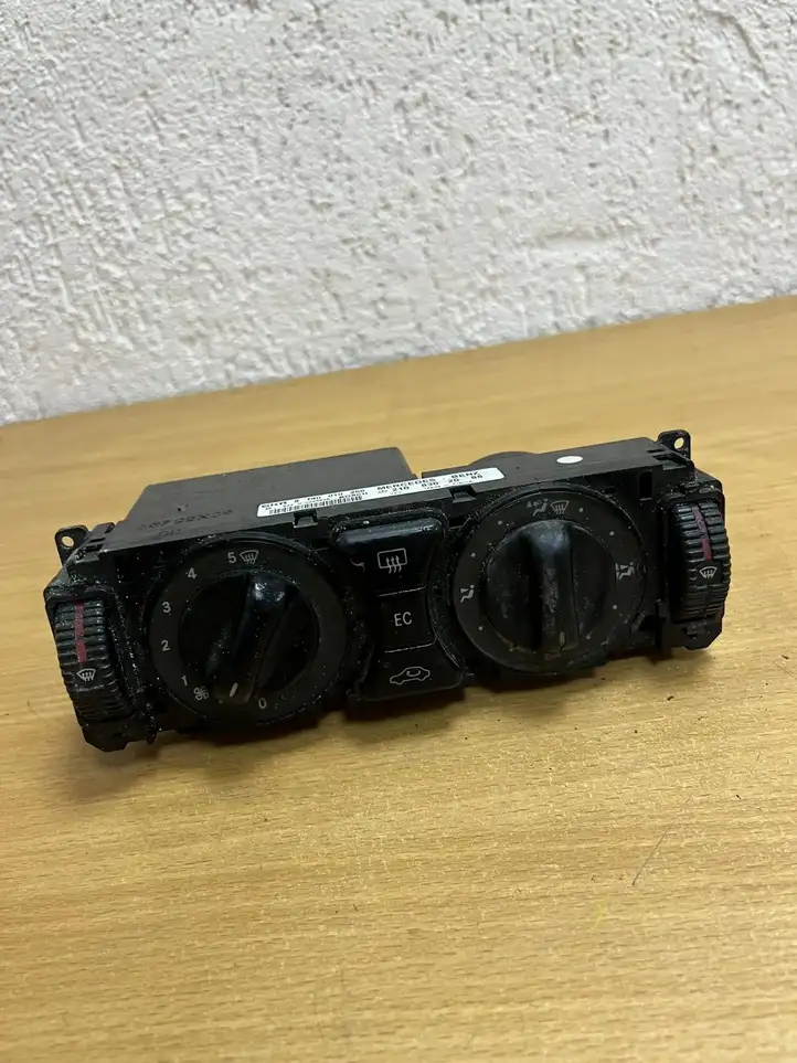 Mercedes-Benz E W210 (1995 - 2002) 2108302085 Блок управления климат-контролем — фото 4