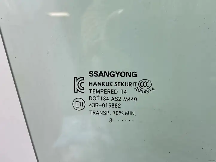 SsangYong Rexton (2017 - ) Стекло передней двери — фото 2