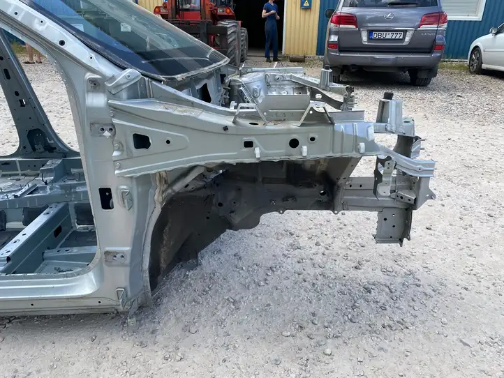 Mitsubishi Outlander IV (2021 - ) Кузов — фото 5