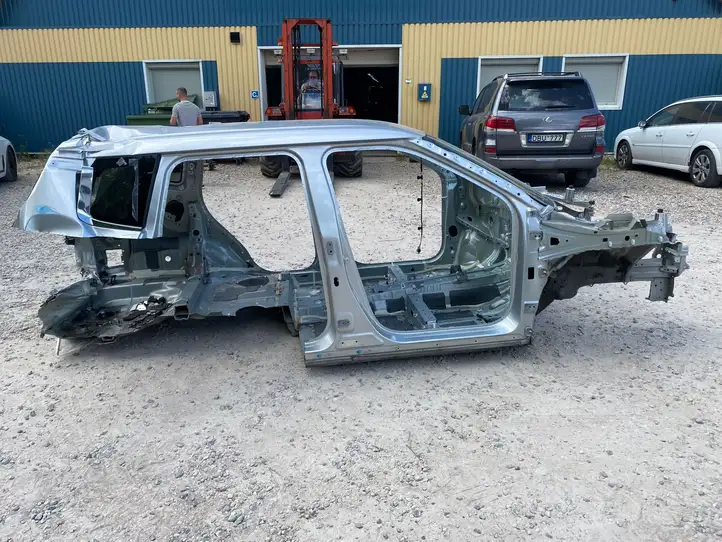 Mitsubishi Outlander IV (2021 - ) Кузов — фото 8