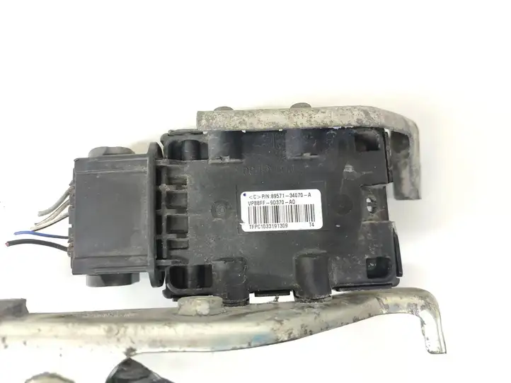 Toyota Yaris (2019 - ) 8957134070 Блок управления топливным насосом — фото 3