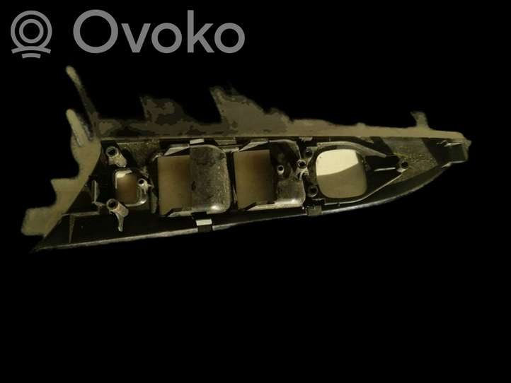 Mazda 3 (2003 - 2006)  BS3H4581J Другая деталь отделки пере́дней дверей