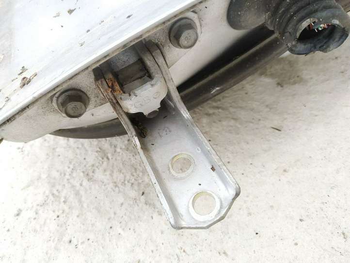 Mitsubishi Outlander (2001 - 2007)   Верхняя петля передней двери