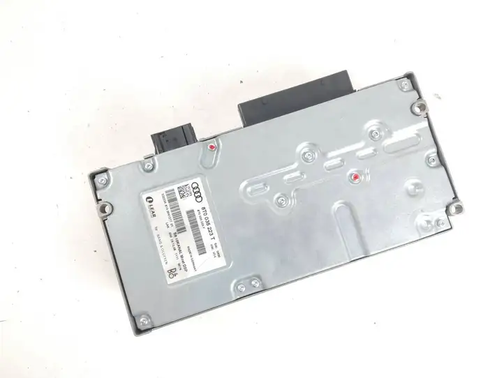 Audi A4 S4 B8 8K (2007 - 2011) 8T0035223T Усилитель звука — фото 3