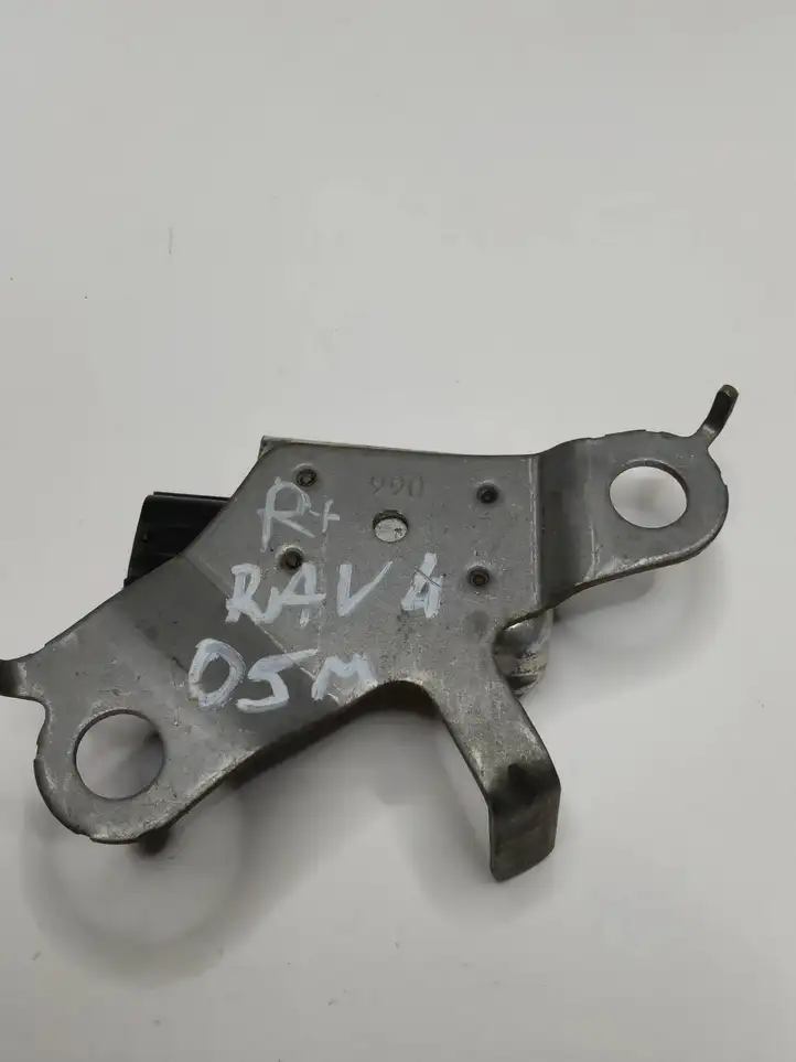 Toyota RAV 4 (XA20) (2000 - 2005) 8986042020 Датчик удара SRS — фото 2