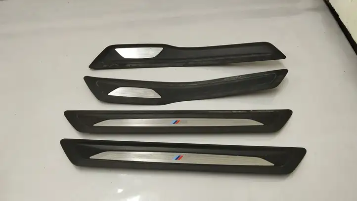 BMW 3 F30 F35 F31 (2012 - 2018) 8051037 Внутренняя отделка переднего порога — фото 1