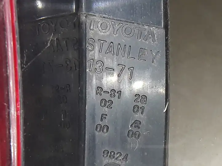 Toyota Corolla Verso E121 (2001 - 2004) STANLEY1827 Задний фонарь в кузове — фото 2