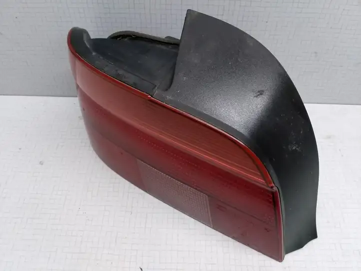 BMW 5 E39 (1996 - 2003) 8358031 Задний фонарь в кузове — фото 3