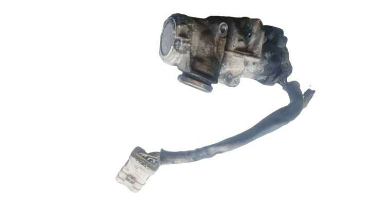 Mazda 3 (2003 - 2006)  48000 Клапан EGR