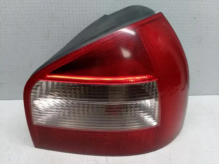 Audi A3/S3 8L (2000 - 2003) 8L0945096B Задний фонарь в кузове — фото 1