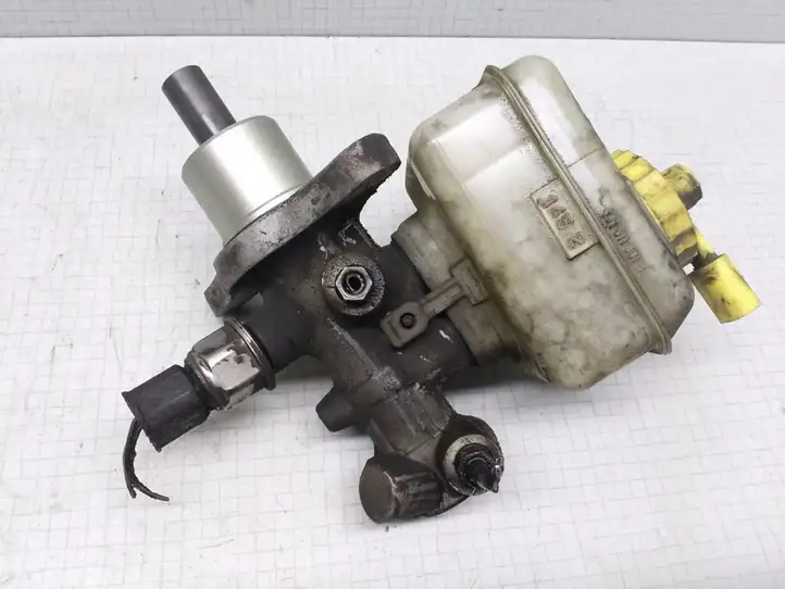Audi A3/S3 8L (2000 - 2003) 03350884581 Главный тормозной цилиндр — фото 1