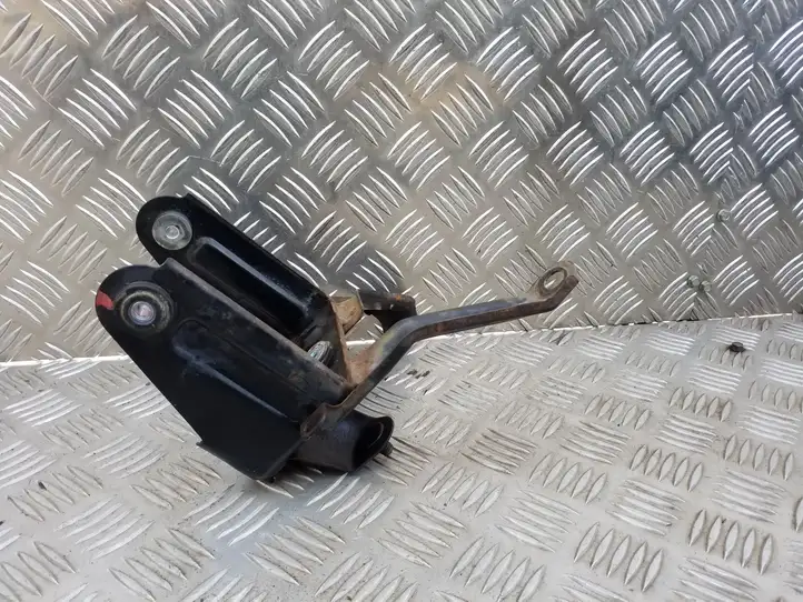 Toyota Corolla Verso AR10 (2004 - 2009) Кронштейн блока ABS — фото 3