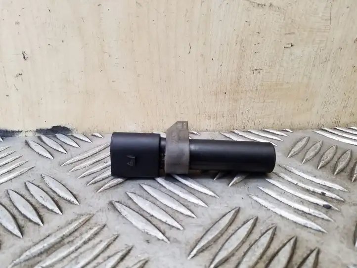 Mercedes-Benz C W204 (2007 - 2014) A6519050000 Датчик коленвала — фото 3