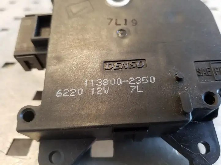 Honda Insight (2009 - 2011) 1138002350 Двигатель задвижки потока воздуха — фото 2