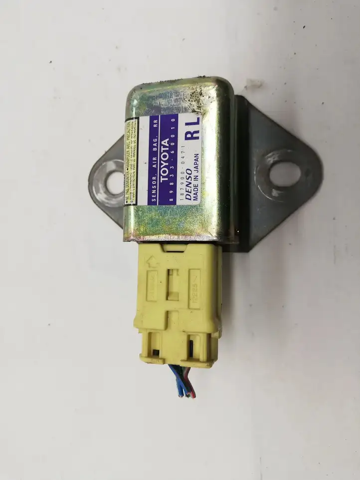 Toyota Land Cruiser (J120) (2002 - 2009) 8983360010 Датчик удара SRS — фото 1