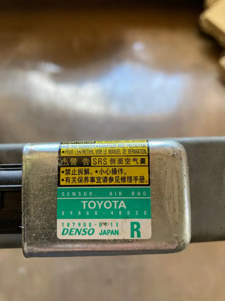 Lexus RX 330 - 350 - 400H (2003 - 2006) 8986048020 Датчик удара SRS — фото 2