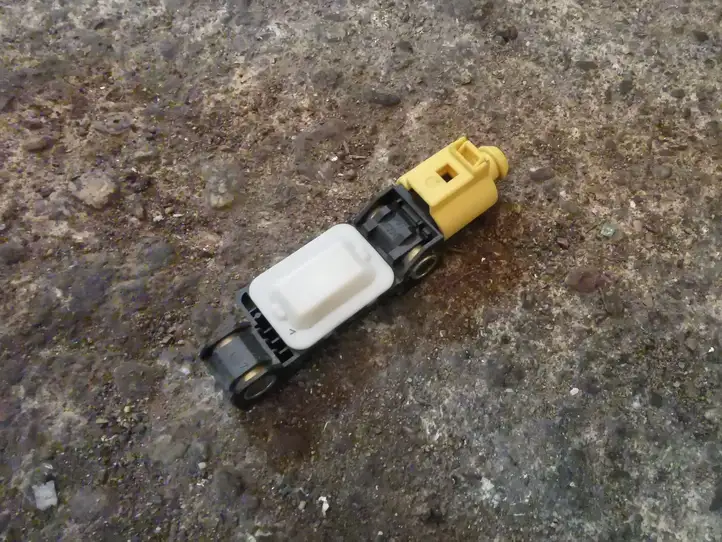 Audi A8 (2005 - 2007)  4B0959643E Датчик удара надувных подушек