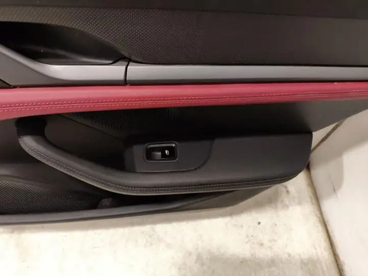 Porsche Taycan 9J1 (2019 - ) 9J1864604 Обшивка задней двери — фото 5