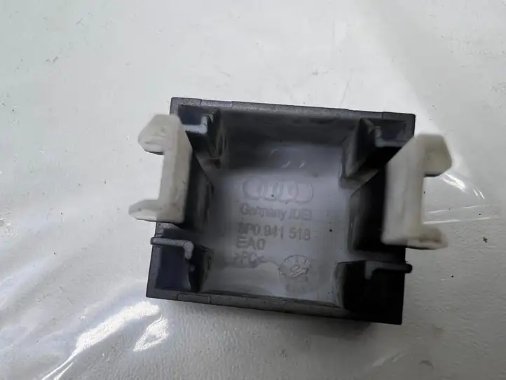 Audi A3/S3 8P (2008 - 2013) 8P0941518 Крышка микрофона — фото 3