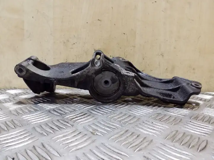 Nissan Qashqai (2006 - 2010) 8200425034 Кронштейн генератора — фото 1