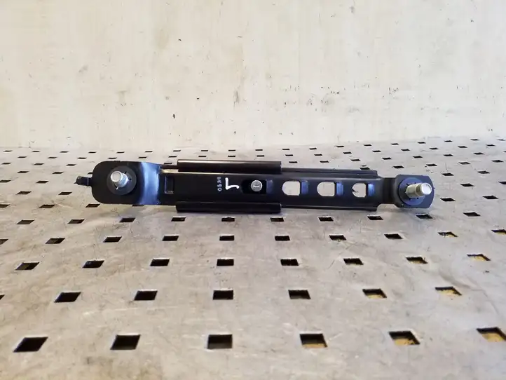 Mitsubishi Outlander (2007 - 2012) Прочие детали салона — фото 1