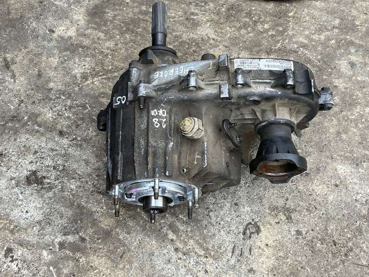 Jeep Cherokee (2001 - 2007)  P52853123AD Редуктор коробки передач (раздатка)