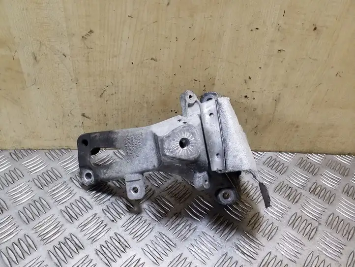 Audi A5 8T 8F (2007 - 2011) 8K0199388AS Кронштейн двигателя — фото 1