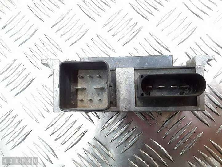 Nissan Qashqai (2010 - 2013)  8200558438A Реле подогрева свеч