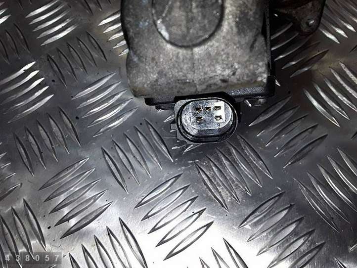 Volkswagen PASSAT B6 (2005 - 2010)  03G129637A Клапан EGR