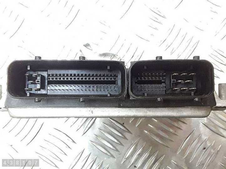 Volkswagen Polo (2001 - 2005)  038906012EL Блок управления двигателя