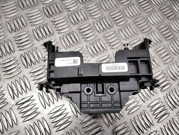 Volvo V70 (2013 - 2016)  313433022 Комплект ручек