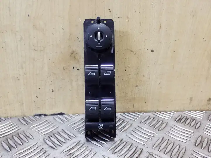 Ford Focus (2011 - 2015) AM5T14A132CA Кнопка стеклоподъемников — фото 1