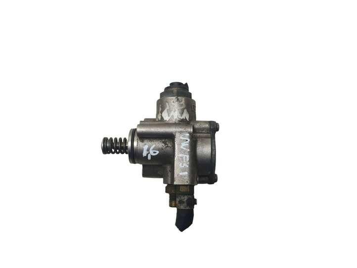 Volkswagen Golf V (2003 - 2009)  03C127025R Топливный насос